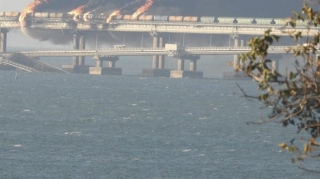 Krım körpüsündə hərəkət bərpa olunub 