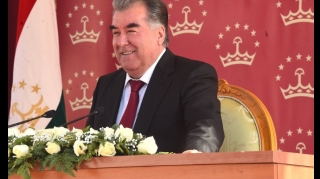 Emomali Rahmon yenidən rəsmən Tacikistan prezidenti seçilib
