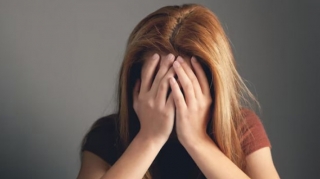 Qadının maşınının yanacaq çəninə su tökdü, evinin işığını söndürdü - Həbs olundu 