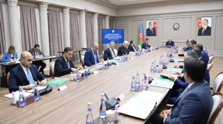 Nəqliyyatı Əlaqələndirmə Şurasının iclasında Bakının tıxac problemi müzakirə olundu  - FOTO