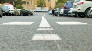 Nəsimidə qadın piyadanı avtomobil vurub 