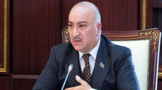 Deputatdan gözəllik salonuna getməsi barədə iddialara sərt reaksiya: "O adam kimdisə, atasının adını mənə qoyur..." 