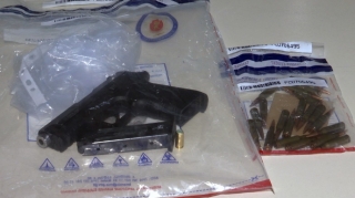 Bakı sakinindən silah-sursat götürüldü