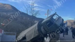 Zəngəzurda erməni əsgərlərin olduğu “Kamaz” aşdı: 7 nəfər...  - FOTO