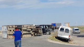 Bakı-Qazax yolunda ağır qəza:  9 nəfər xəsarət alıb - FOTO 