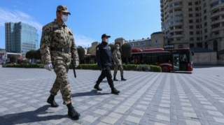 Azərbaycanda karantin rejiminin yumşaldılması dayandırılır 