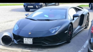 Sərxoş şəxs 270 minlik “Lamborghini”yə zərər yetirdi - VİDEO 