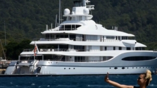 Dünyanın ən varlı iş adamlarından birinin lüks yaxtası Marmarisdə  - VİDEO