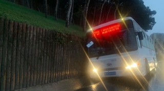 Bakıda sərnişin avtobusu qəza törədib  - FOTO