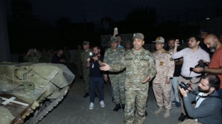 Mayis Bərxudarov ələ keçirilən hərbi qənimətləri təqdim etdi   - VİDEO