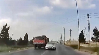 Əks yola çıxıb qəza təhlükəsi yaradan sürücü CƏRİMƏLƏNDİ    - VİDEO