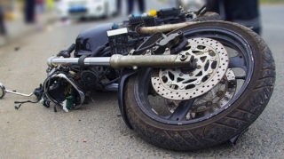 Nəsimidə motosiklet avtomobillə toqquşdu