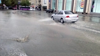 Bakıda yağış fəsadlarının səbəbi və çıxış yolu 