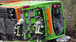 Almaniyada turist avtobusu aşıb, 5 nəfər ölüb, 50 nəfər xəsarət alıb 