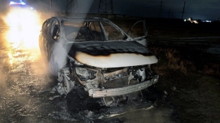 Sumqayıtda avtomobil yanaraq külə dönüb - VİDEO 