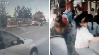 Avtobus sürücüsü qəfil tormoz verdi;  3 nəfər xəsarət aldı - VİDEO 