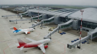 Rusiyada 11 aeroportun fəaliyyəti dayandırıldı - VİDEO 