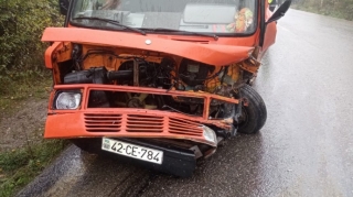 Qusarda avtomobil qəzasında xəsarət alanlar var  - FOTO