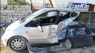 Sumqayıtda “Mercedes” avtobusla toqquşdu; 1 ölü   - FOTO