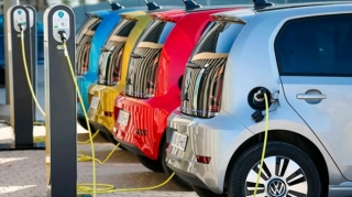 Elektromobillər parkinqlər üçün risk mənbəyi kimi 