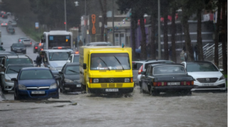 AAYDA-dan yağışın yollarda səbəb olduğu fəsadlarla bağlı AÇIQLAMA 