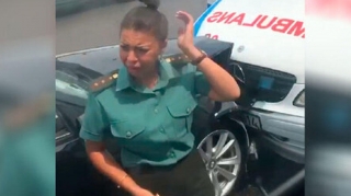 Bakıda təcili yardım maşını qəzaya uğradı