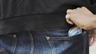 Metroda telefon oğurlayan şəxs tutuldu 