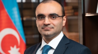 Yeni icra başçısı köməkçisini işdən çıxardı 