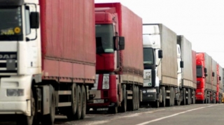 Avqustda Azərbaycana 477 yük avtomobili gətirilib