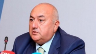 Nazir müavininin həyat yoldaşı bir ildə 53 dəfə xaricə gedib - SƏBƏB   - FOTO