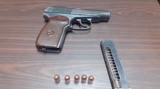 Bakı sakinindən odlu silah götürülüb