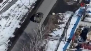 Xarkovda Rusiyanın hərbi maşını belə vuruldu - VİDEO 