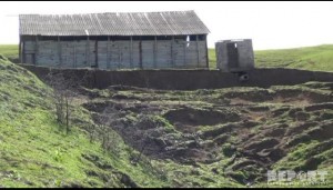 Cəlilabadda torpaq sürüşməsi yenidən aktivləşdi: yolun bir hissəsi çöküb - FOTO