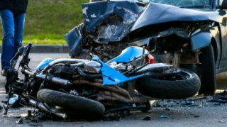 Bakıda 23 yaşlı sürücü yol qəzasında xəsarət alıb 