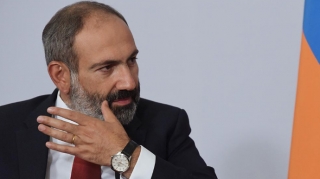 Rusiyalı ekspert:  "Nikol Paşinyan öz problemlərindən diqqəti yayındırmaq istəyir"