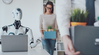 Ev işləri görən robot satışa çıxarıldı - VİDEO