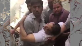 Qəzaya uğrayan təyyarədən sərnişinlərdən birinin xilas anı  - VİDEO