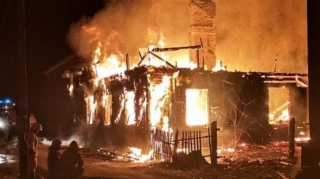 Şəmkirdə ev yanıb, xəsarət alan var 