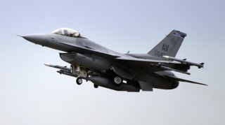 Litva XİN: “F-16” qırıcıları Ukraynaya çatdırılıb 