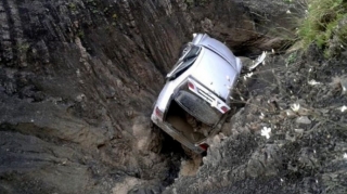 Gədəbəydə "Prado" dərəyə aşıb - 8 nəfər xəsarət alıb 