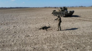 Rusiya əsgəri tankını Ukrayna hərbçilərinə 10 min dollara satdı 