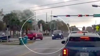 Yolayrıcında iki pikap toqquşdu; sürücülərdən biri öldü - VİDEO 