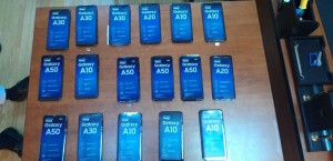 "Hundai"dan mobil telefonlar və aksesuarları aşkarlanıb - FOTO