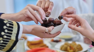 Ramazanın dördüncü günün duası - İmsak və iftar vaxtı 