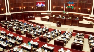 Milli Məclisin plenar iclası başlayıb