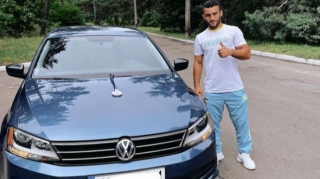 Pərviz Nəsibova Ukraynada avtomobil bağışlandı - FOTO