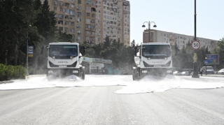 В столице в очередной раз проведена масштабная мойка улиц - ФОТО