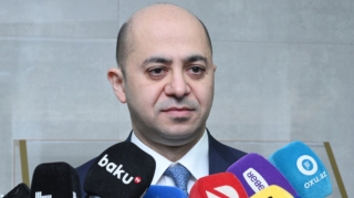 Vüsal Aslanov Aparat rəhbərini işdən çıxardı - FOTO