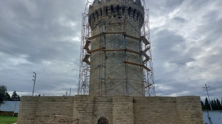 Kiçik Mərdəkan qəsrində bərpa işləri aparılır - FOTO