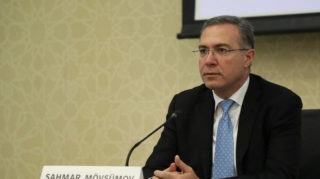 Şahmar Mövsümov  : "Peyvənd vurdura bilməyən şəxslər üçün xüsusi sertifakat hazırlanacaq" 